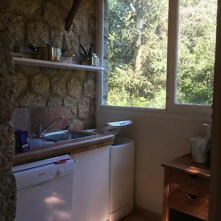 度假居 佩赫-塞莱朗城堡住宿加早餐旅馆 *