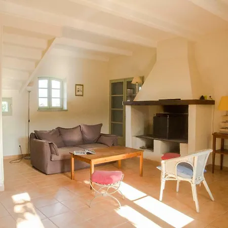 Chateau Pech-celeyran Salles-dʼAude