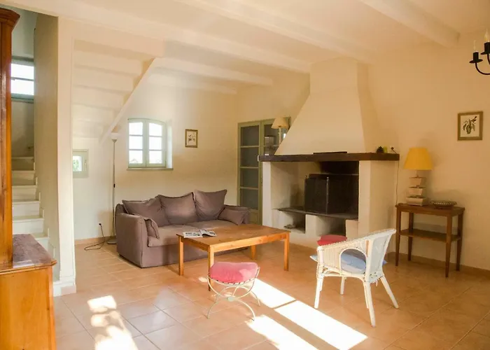Chateau Pech-celeyran Salles-dʼAude